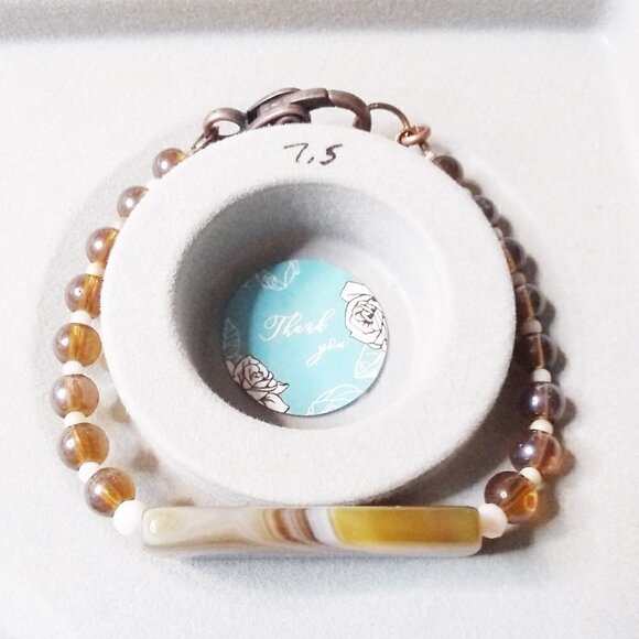 Brown Tan & White Agate Bracelet! Easy Open Clasp! Neutral Colors! 7-7.5" Wrists - Picture 6 of 9